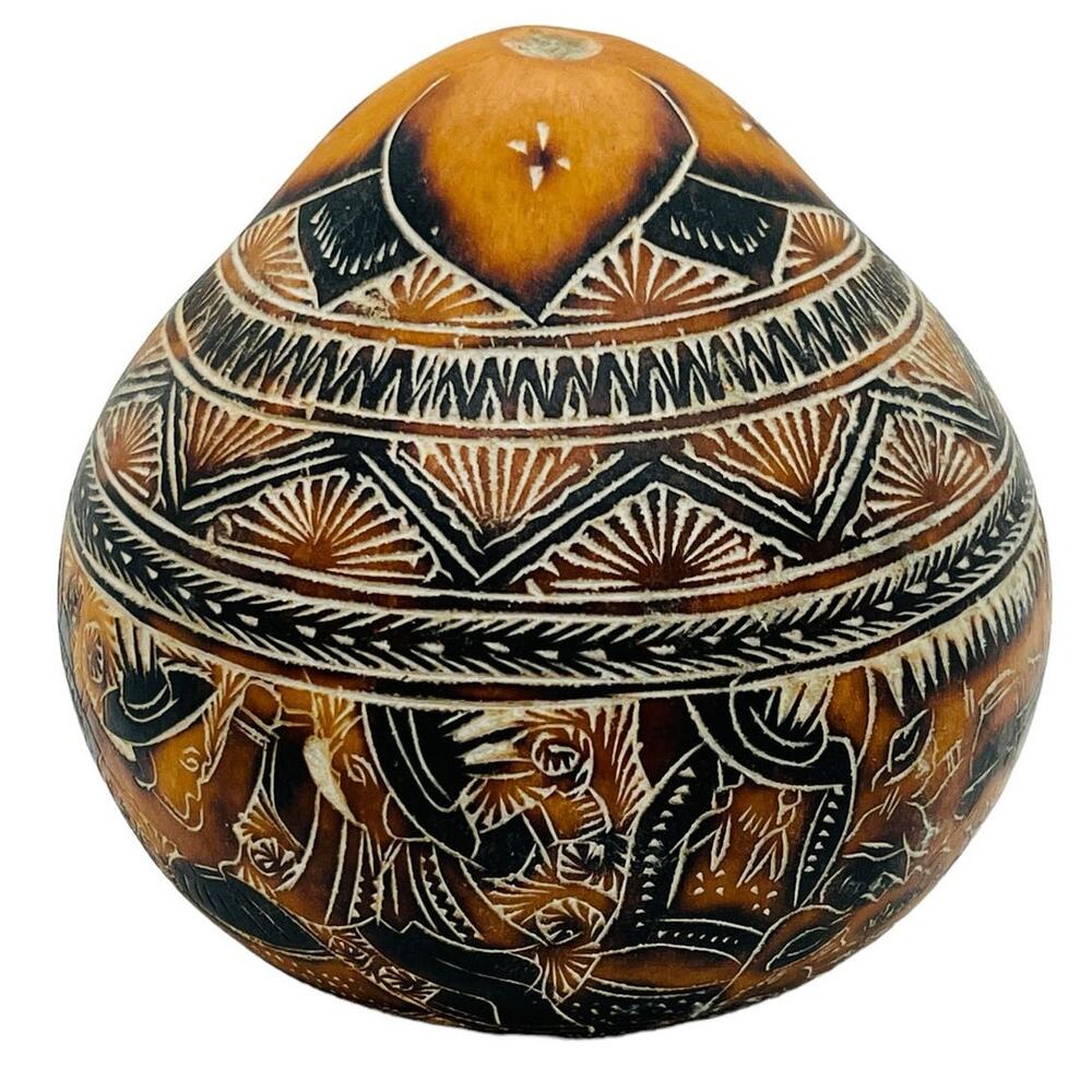Vintage Hand Painted Etched Natural Gourd Seed Unique Peru‎ Folk Art Black Brown